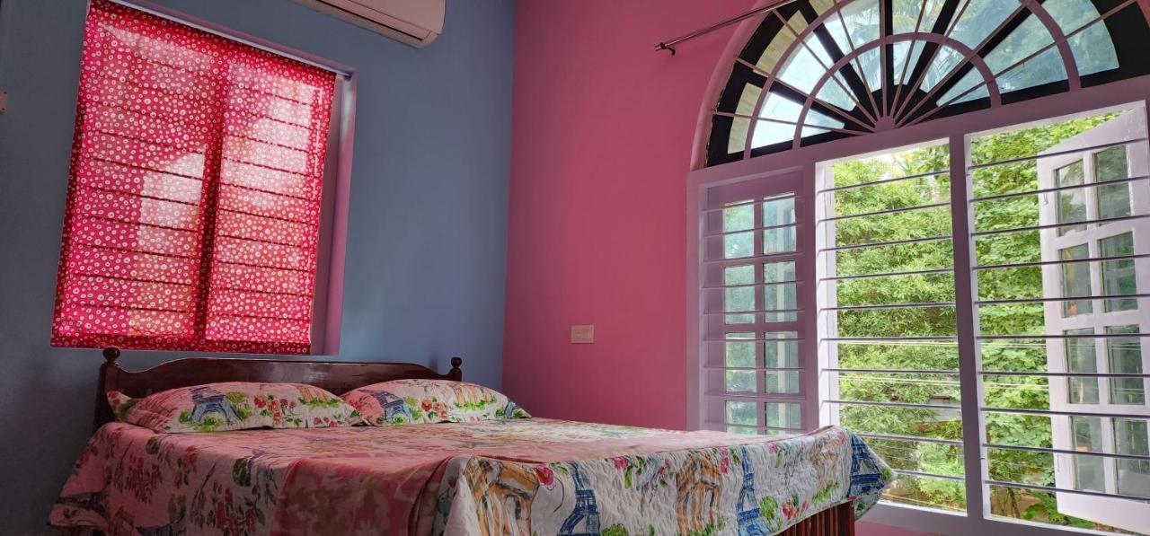 Jj'S White House 호텔 Thrissur 외부 사진